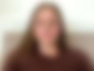 Avelia's Live Sex Cam Show