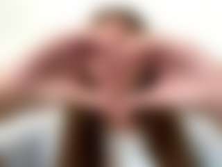 Avelia's Live Sex Cam Show