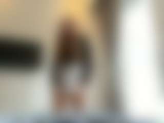 Live cam show with Avelia - Ass Clapping on madthumbs