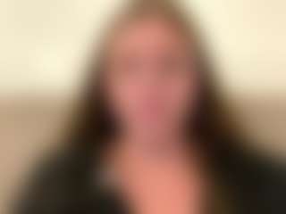 Live cam show with Avelia - College Mature on Dolls Live