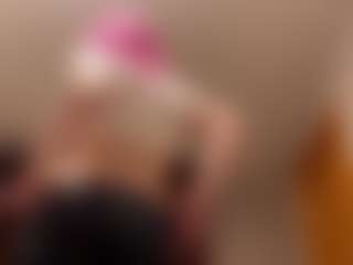 Mira's Live Sex Cam Show