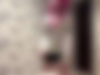 Live cam show with Mira - Green Eyes on SquirtSoMuch