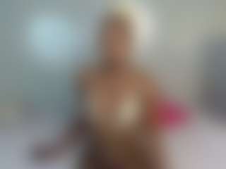 Live cam show with LunaDarlin - Tease on camwithhim.com