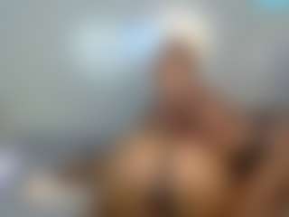 LunaDarlin's Live Sex Cam Show