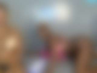 LunaDarlin's Live Sex Cam Show