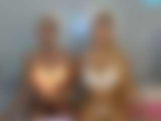 LunaDarlin's Live Sex Cam Show