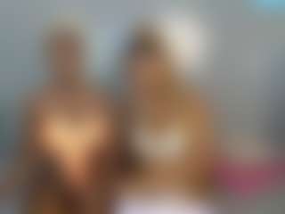 Live cam show with LunaDarlin - Tease Mature on StripNow