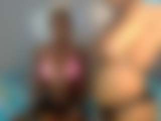 Live cam show with LunaDarlin - Striptease on Porn Luv