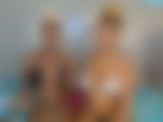 Live cam show with LunaDarlin - Mature on Instabang
