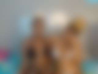 Live cam show with LunaDarlin - Bedroom Mature on SpunkLive