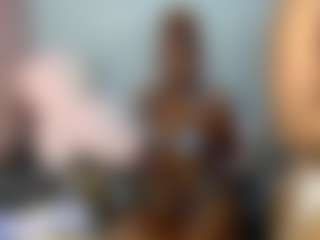 Live cam show with LunaDarlin - Full Nudity on Camsoda