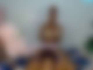 Live cam show with LunaDarlin - Cum on intimatelivegirls.com