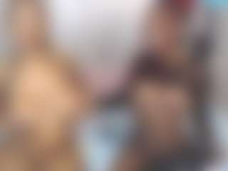 Spettacolo in cam dal vivo con LunaDarlin - Flashing su Camsoda