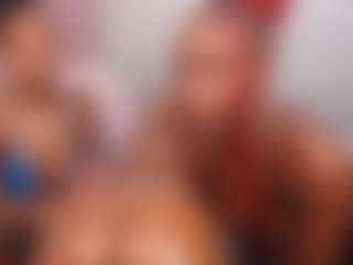 Live cam show with LunaDarlin - Spy Mature on Camsoda