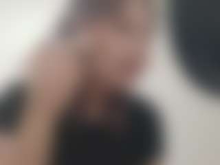 JuliZitzmann's Live Sex Cam Show