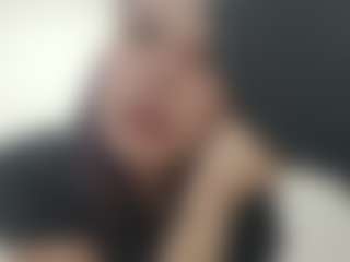 JuliZitzmann's Live Sex Cam Show