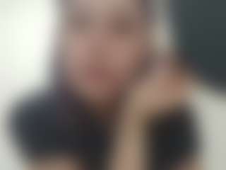 JuliZitzmann's Live Sex Cam Show