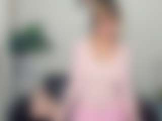 Live cam show with KacyDair - New Teen (18+) on Fling VIP Chat