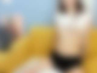 Live cam show with Kira-Ke11y - Oil on Camsoda