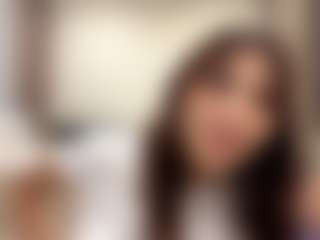 Live cam show with LoraKatona - Skinny on StripNow