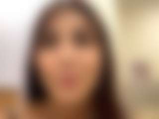 LoraKatona's Live Sex Cam Show