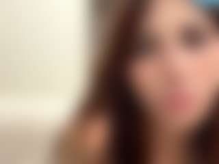 LoraKatona's Live Sex Cam Show