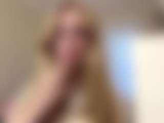 MelaniLancon's Live Sex Cam Show