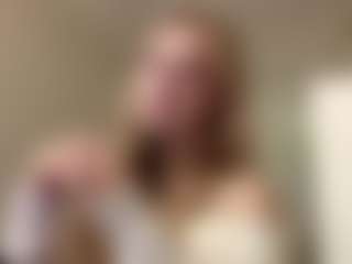 Live cam show with MelaniLancon - Striptease Young Adult on Camsoda