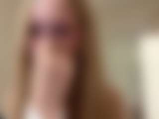 MelaniLancon's Live Sex Cam Show