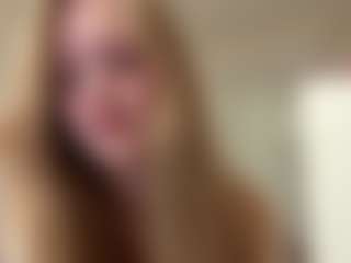 MelaniLancon's Live Sex Cam Show