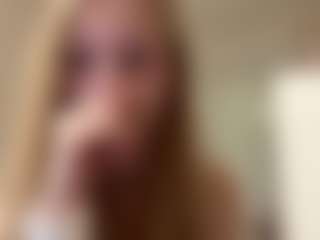 MelaniLancon's Live Sex Cam Show
