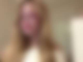 MelaniLancon's Live Sex Cam Show