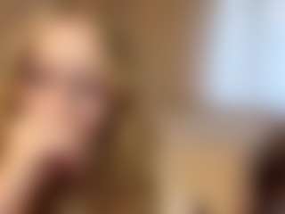 Live cam show with MelaniLancon - New Toys on https://playwithruby.com