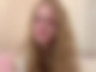 Live cam show with MelaniLancon - New Tattoos on Camsoda