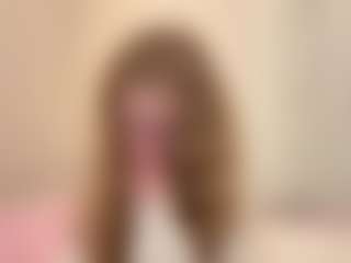 Live cam show with MelaniLancon - Lush Blonde Hair on Camsoda