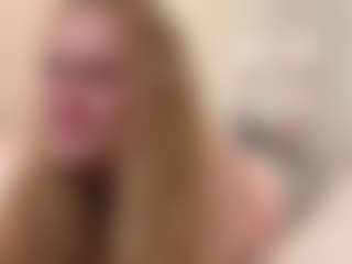 MelaniLancon's Live Sex Cam Show