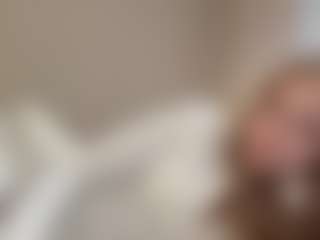Live cam show with MelaniLancon - Blue Eyes on Gym Cam Girls