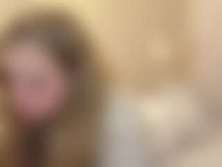 Live cam show with MelaniLancon - College on Camsoda Late Night