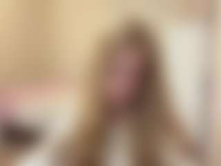 Live cam show with MelaniLancon - Blonde Hair on Camsoda