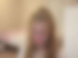 Live cam show with MelaniLancon - Double Penetration on Fling VIP Chat