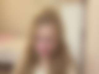 Live cam show with MelaniLancon - Thin on Gym Cam Girls