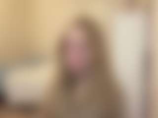 Live cam show with MelaniLancon - Double Penetration on SxyPornLive
