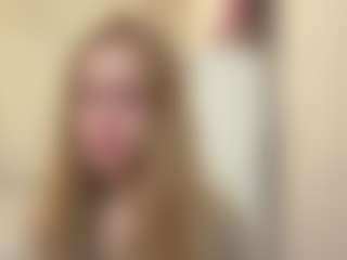 Live cam show with MelaniLancon - Double Penetration on madthumbs