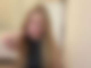 Live cam show with MelaniLancon - Blonde Hair on chickslive.net