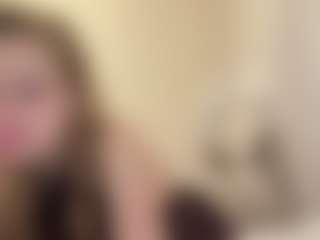 Live cam show with MelaniLancon - Big Ass on TeamSkeetLive