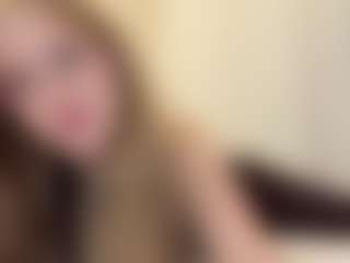 Live cam show with MelaniLancon - Blonde Hair on Mixed Magazine Live