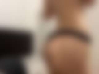 Live cam show with PreciousHoyman - Twerk Young Adult on Camsoda