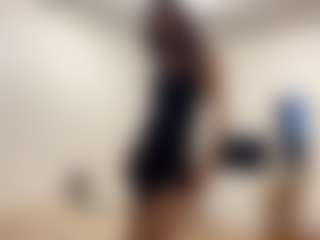 Live cam show with PreciousHoyman - Moaning on Soda Cam
