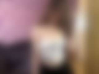 Live cam show with SimaLehmer - Tease Teen (18+) on Camsoda