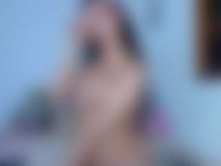 Live cam show with Abrilsumer - Small Tits on StripNow